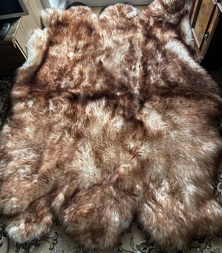 Tapis peau mouton - peau,